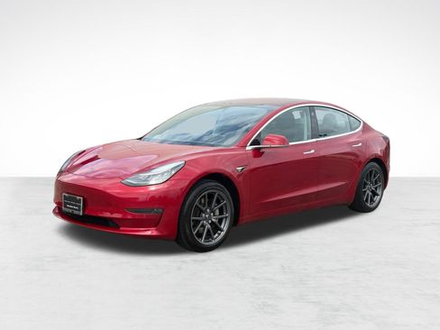 Used 2018 Tesla Model 3 Long Range image 1
