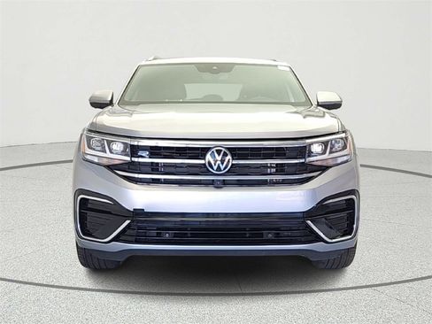 Used 2021 Volkswagen Atlas Cross Sport SEL Premium image 2