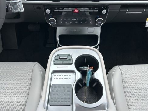 New 2026 Hyundai Ioniq 9 SEL image 28