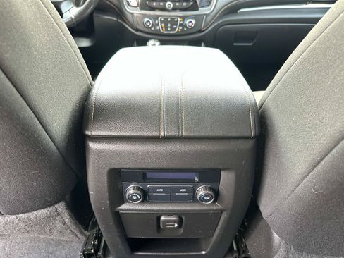Certified 2020 Chevrolet Traverse LT FWD image 14