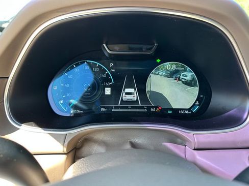 Used 2023 Genesis GV80 2.5T w/ Prestige 20" Package image 39