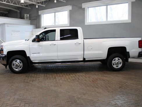 Used 2015 Chevrolet Silverado 2500 LT w/ LT Convenience Package AWD/4WD image 4