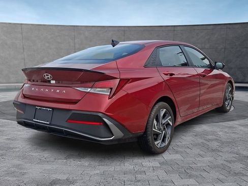 Certified 2025 Hyundai Elantra Sport FWD image 10