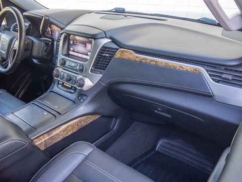Used 2015 GMC Yukon Denali w/ Premium Package image 26