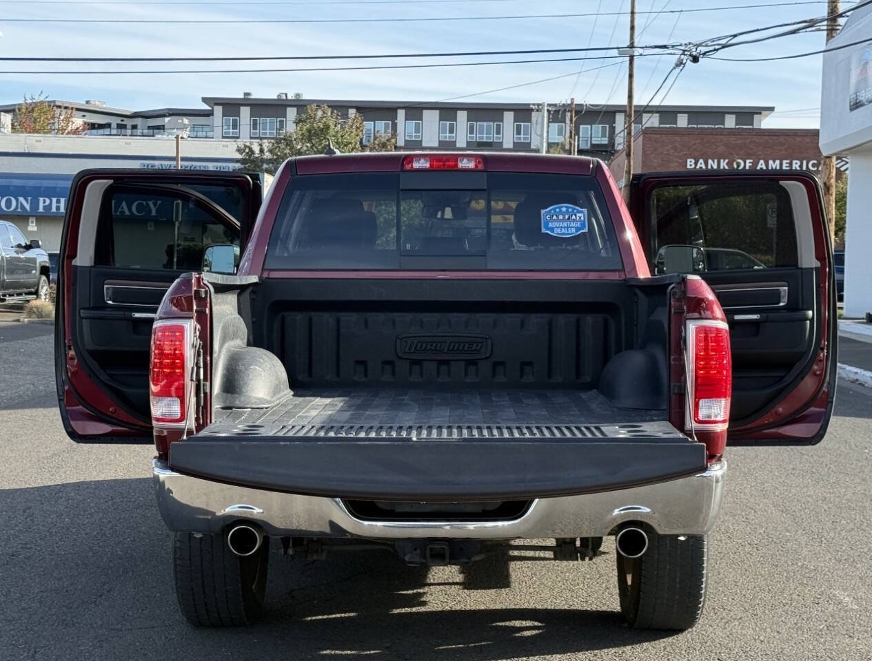 Used 2018 RAM 1500 Laramie AWD/4WD image 8