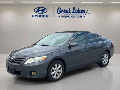 Used 2010 Toyota Camry LE FWD image 1