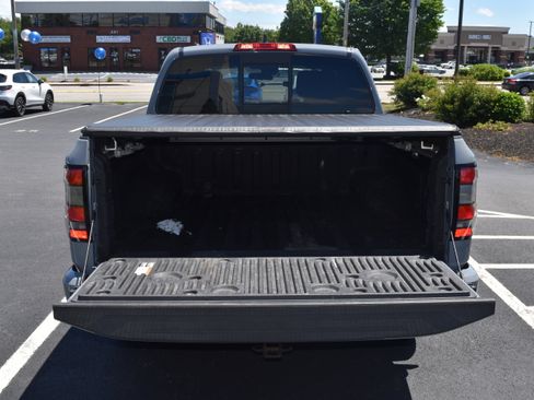 Used 2022 Nissan Frontier PRO-4X AWD/4WD image 9