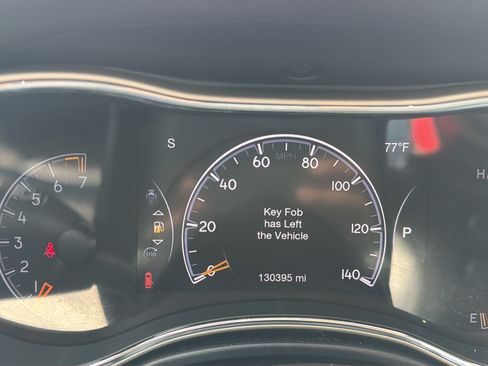 Used 2017 Jeep Grand Cherokee Overland w/ Jeep Active Safety Group AWD/4WD image 20