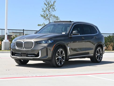Certified 2025 BMW X5 sDrive40i w/ Premium Package RWD image 5