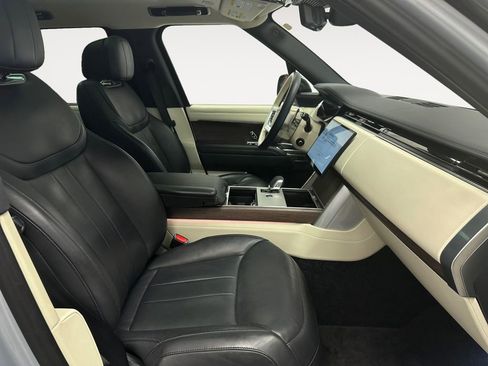 Used 2024 Land Rover Range Rover Long Wheelbase SE AWD/4WD image 15
