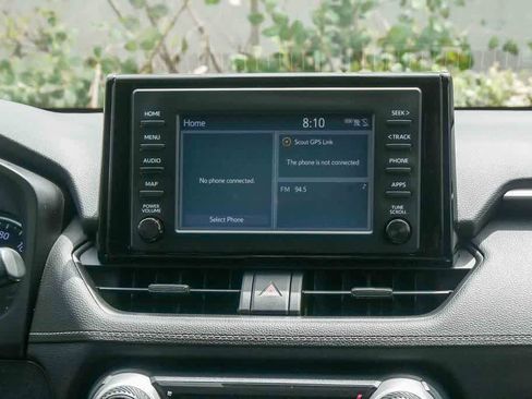 Used 2019 Toyota RAV4 LE FWD image 14