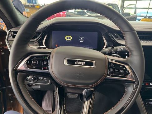 New 2026 Jeep Grand Cherokee Summit AWD/4WD image 23