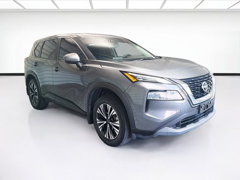 Used 2023 Nissan Rogue SV FWD image 3