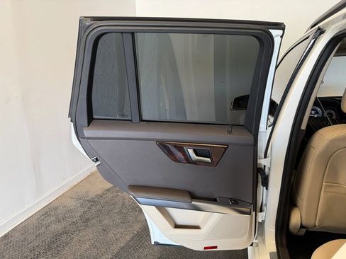 Used 2013 Mercedes-Benz GLK 350 4MATIC image 30