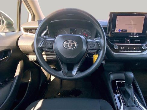 Certified 2025 Toyota Corolla LE FWD image 5