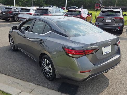 Used 2025 Nissan Sentra S FWD image 10