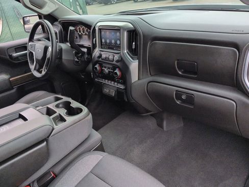 Used 2020 Chevrolet Silverado 1500 RST AWD/4WD image 31