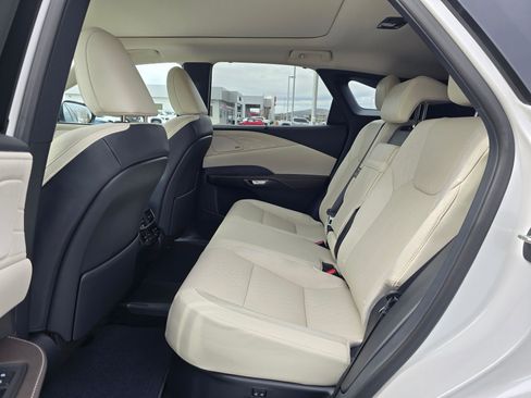 Used 2026 Lexus RX 450h Luxury w/ Convenience Package image 17