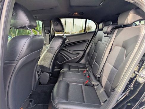 Used 2018 Mercedes-Benz GLA 250 image 17