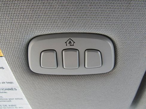 Used 2022 Ford Explorer Limited w/ Equipment Group 301A image 25