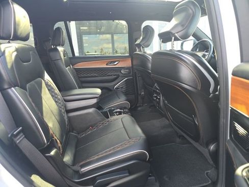 Used 2023 Jeep Grand Cherokee L Summit image 31