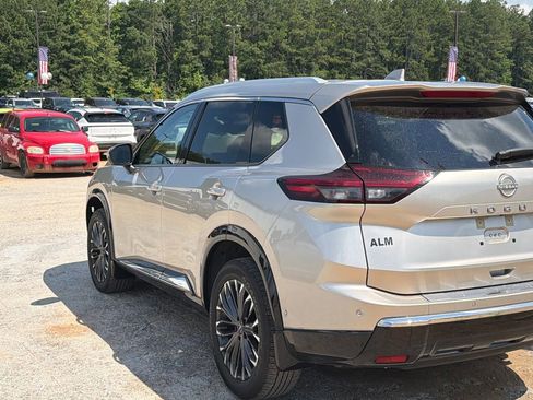Used 2024 Nissan Rogue Platinum w/ Platinum Premium Package AWD/4WD image 6