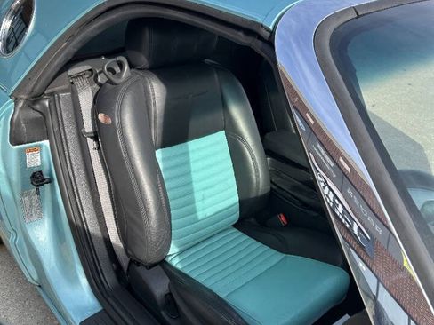 Used 2002 Ford Thunderbird image 25