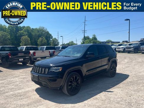 Used 2020 Jeep Grand Cherokee Altitude AWD/4WD image 1