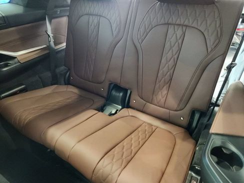 Used 2025 BMW X7 M60i AWD/4WD image 17