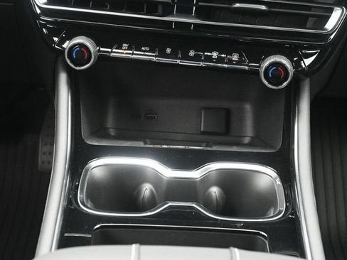 New 2026 Chevrolet Traverse LT w/ Midnight/Sport Edition FWD image 23