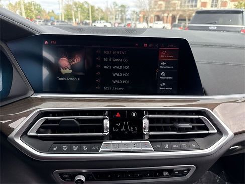 Used 2022 BMW X5 sDrive40i w/ Climate Comfort Package image 23