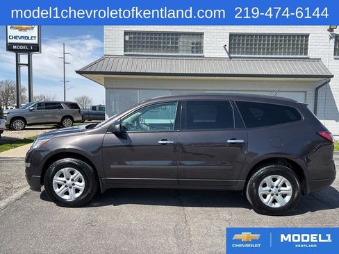 Used 2017 Chevrolet Traverse LS FWD image 6