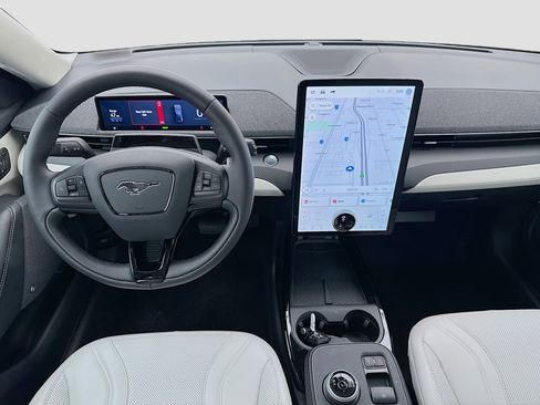 Used 2023 Ford Mustang Mach-E Premium image 15