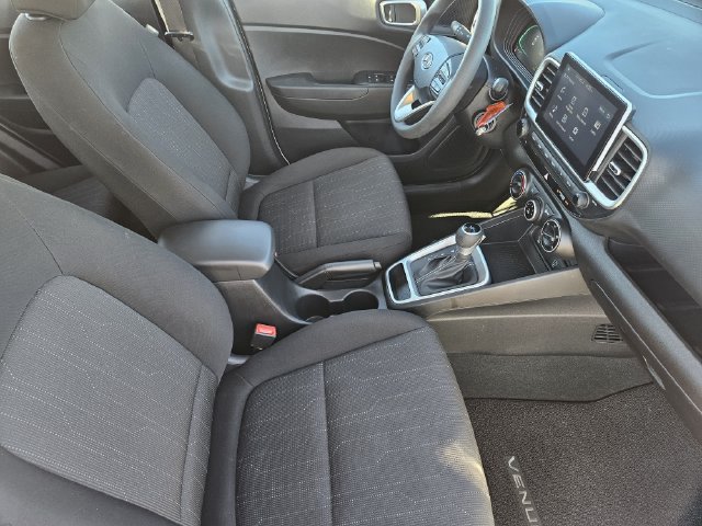 Used 2026 Hyundai Venue SE FWD image 14