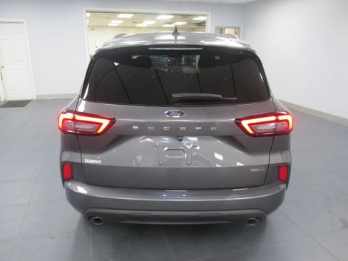 Used 2023 Ford Escape ST-Line Select AWD/4WD image 6