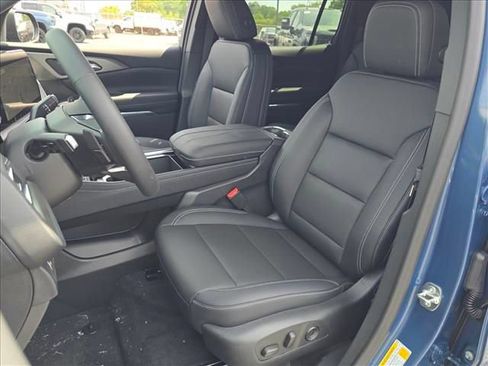 New 2026 Chevrolet Traverse LT w/ Driver Confidence Package FWD image 19