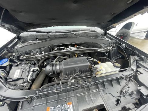 Used 2024 Ford Explorer Limited AWD/4WD image 33