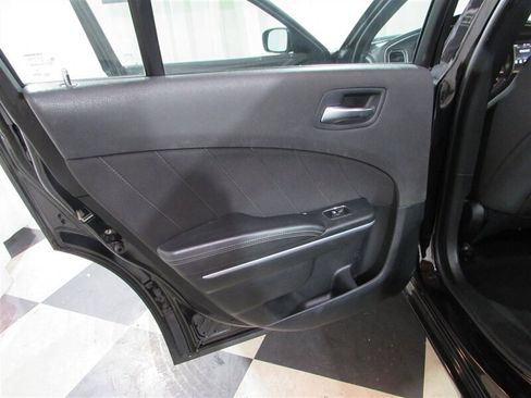 Used 2022 Dodge Charger SXT image 31