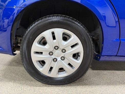 Used 2019 Dodge Grand Caravan SE FWD image 48