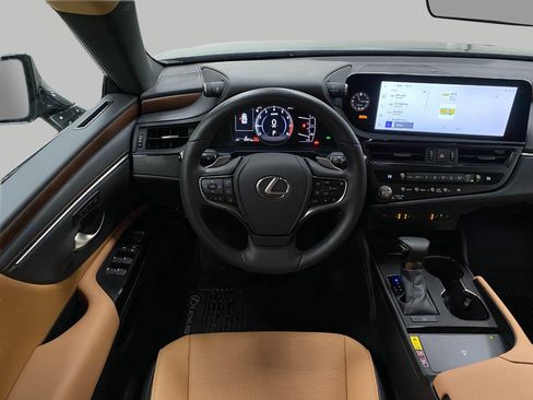Certified 2025 Lexus ES 350 w/ Premium Package image 14