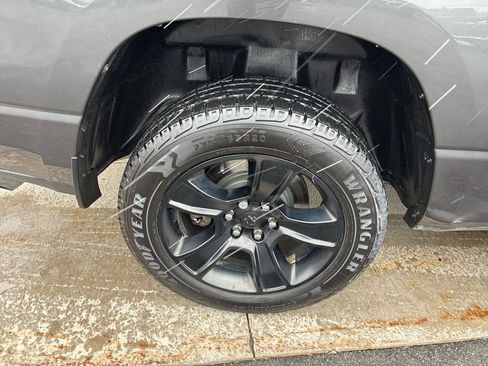 Used 2022 RAM 1500 Big Horn AWD/4WD image 16