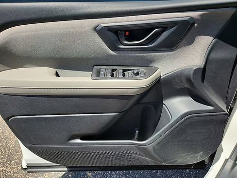 Certified 2026 Subaru Forester AWD/4WD image 14