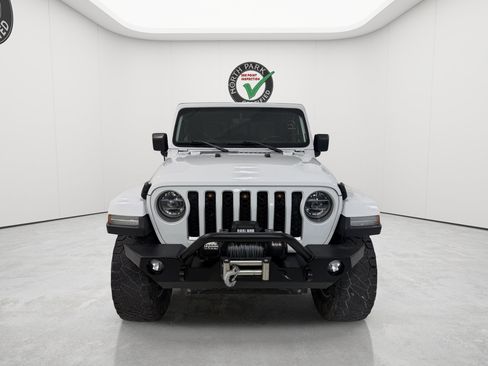 Used 2020 Jeep Gladiator Overland AWD/4WD image 8