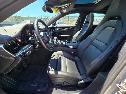 Used 2023 Porsche Panamera RWD image 20
