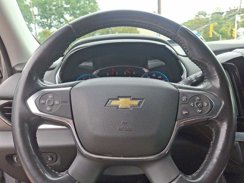 Used 2018 Chevrolet Traverse LT image 19