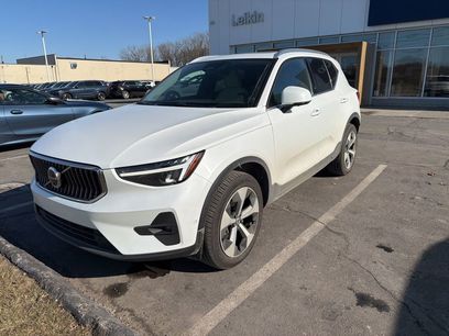 Used 2023 Volvo XC40 B5 Plus w/ Driver Assist Package