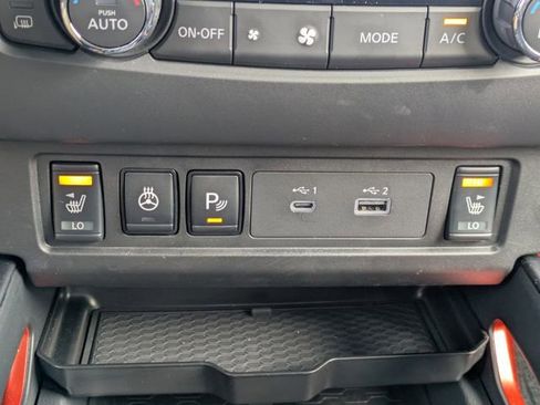 Used 2026 Nissan Frontier PRO-4X w/ Pro-4x Convenience Package image 22