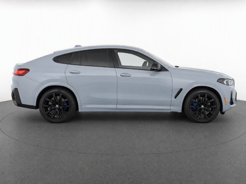 Used 2024 BMW X4 M40i w/ Premium Package AWD/4WD image 7