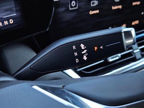 New 2026 Chevrolet Equinox EV LT image 17