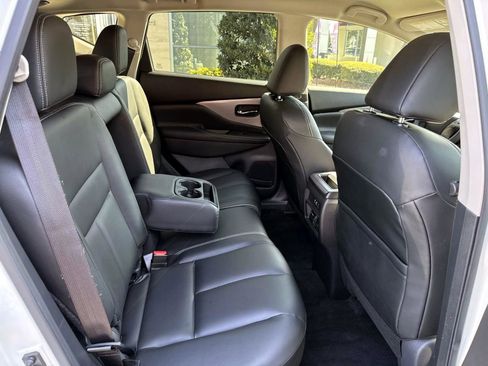 Used 2024 Nissan Murano SV w/ SV Midnight Edition Package image 18